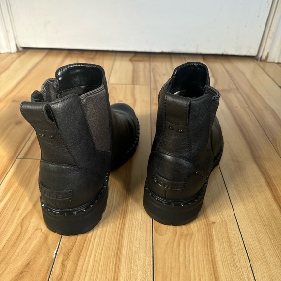 Sorel Chelsea boots waterproof size 8.5 - Picture 2 of 4